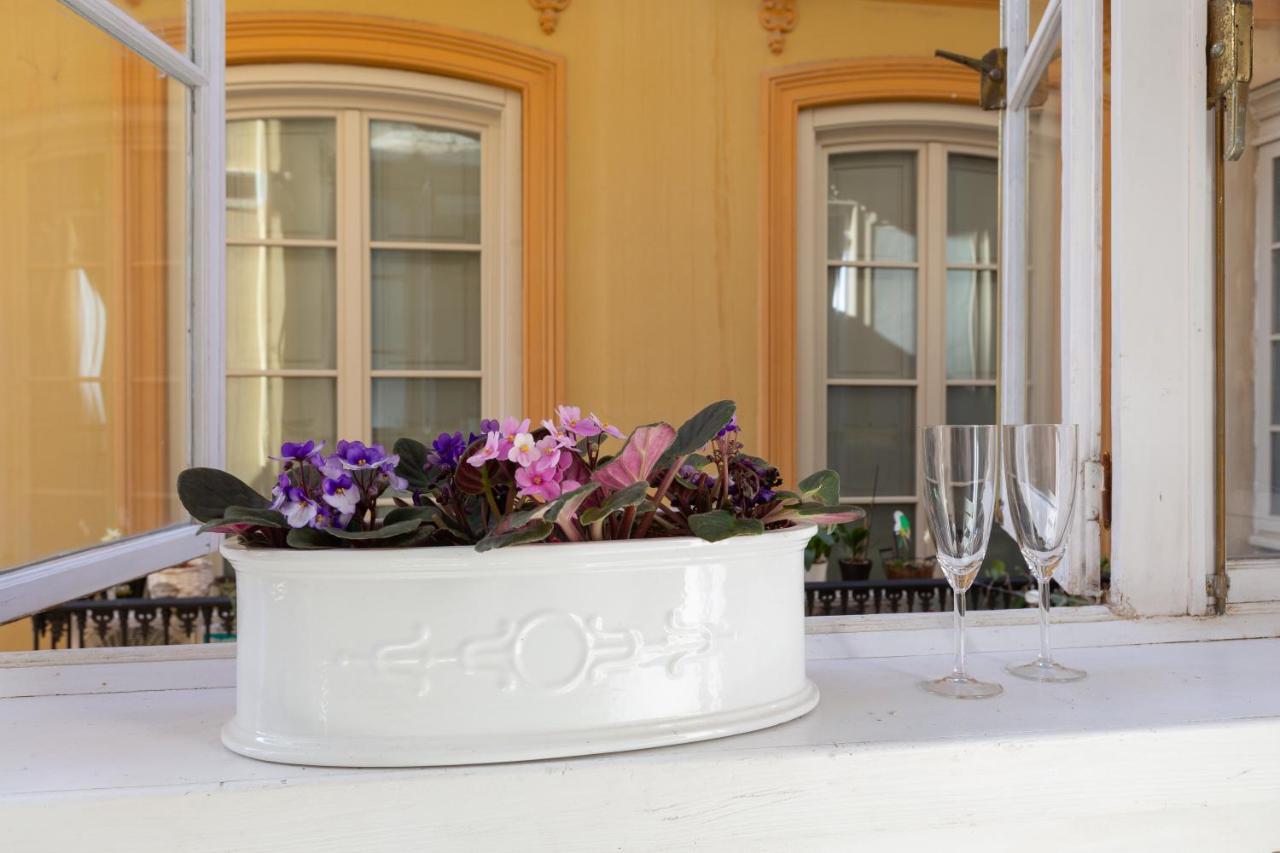 Puerta De Larios: Central Three-Bedroom Apartment With Balconies And Patio Málaga Eksteriør billede