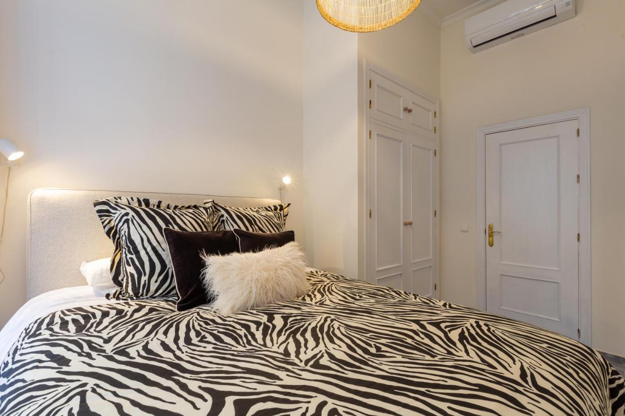 Puerta De Larios: Central Three-Bedroom Apartment With Balconies And Patio Málaga Eksteriør billede