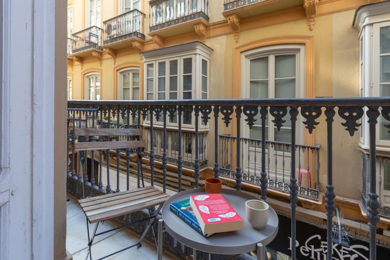 Puerta De Larios: Central Three-Bedroom Apartment With Balconies And Patio Málaga Eksteriør billede